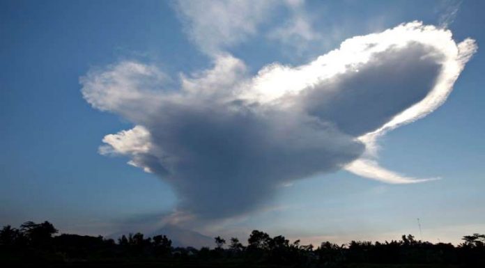 Indonesia evacuates residents, shuts airport after Java volcano erupts