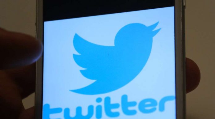Twitter threatened with shutdown in Pakistan