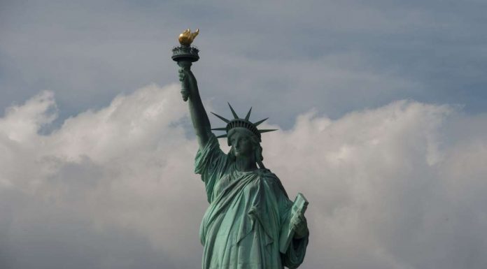 US may revoke work permits of H-4 visa holders in 3 months, Indians to be most affected