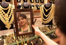 Gold prices rise by Rs 200, silver rates recover