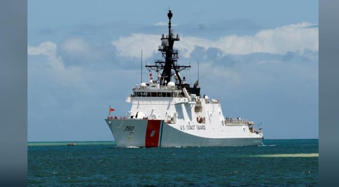 U.S. Navy, Coast Guard ships pass through strategic Taiwan Strait