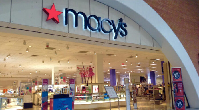 Macy’s Falls Apart