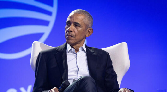 Obama warns ‘all Americans are at risk’ after Trump threatens to clamp down on Chicago