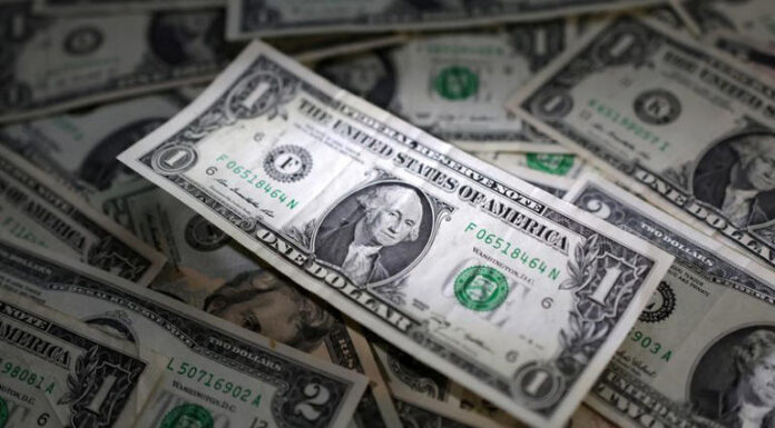 US dollar slumps after poor jobs data, as government shutdown raises uncertainty