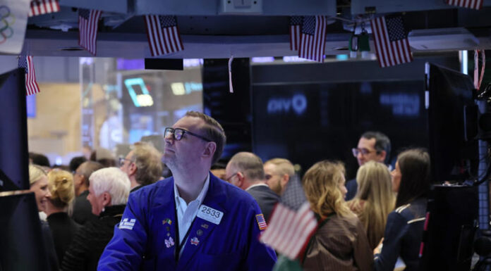 U.S. Stocks Rise After Government Shutdown