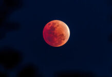 The moon will turn red during a near-total lunar eclipse tonight—and these US states will have the best views